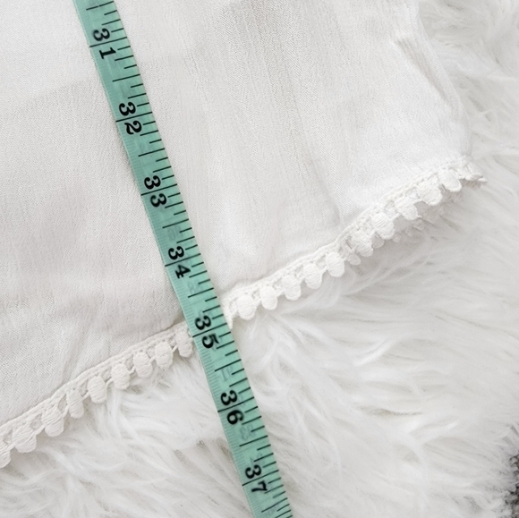 NAÏF Cold Shoulder Dress Size small. Good preowned condition. - Picture 5 of 7